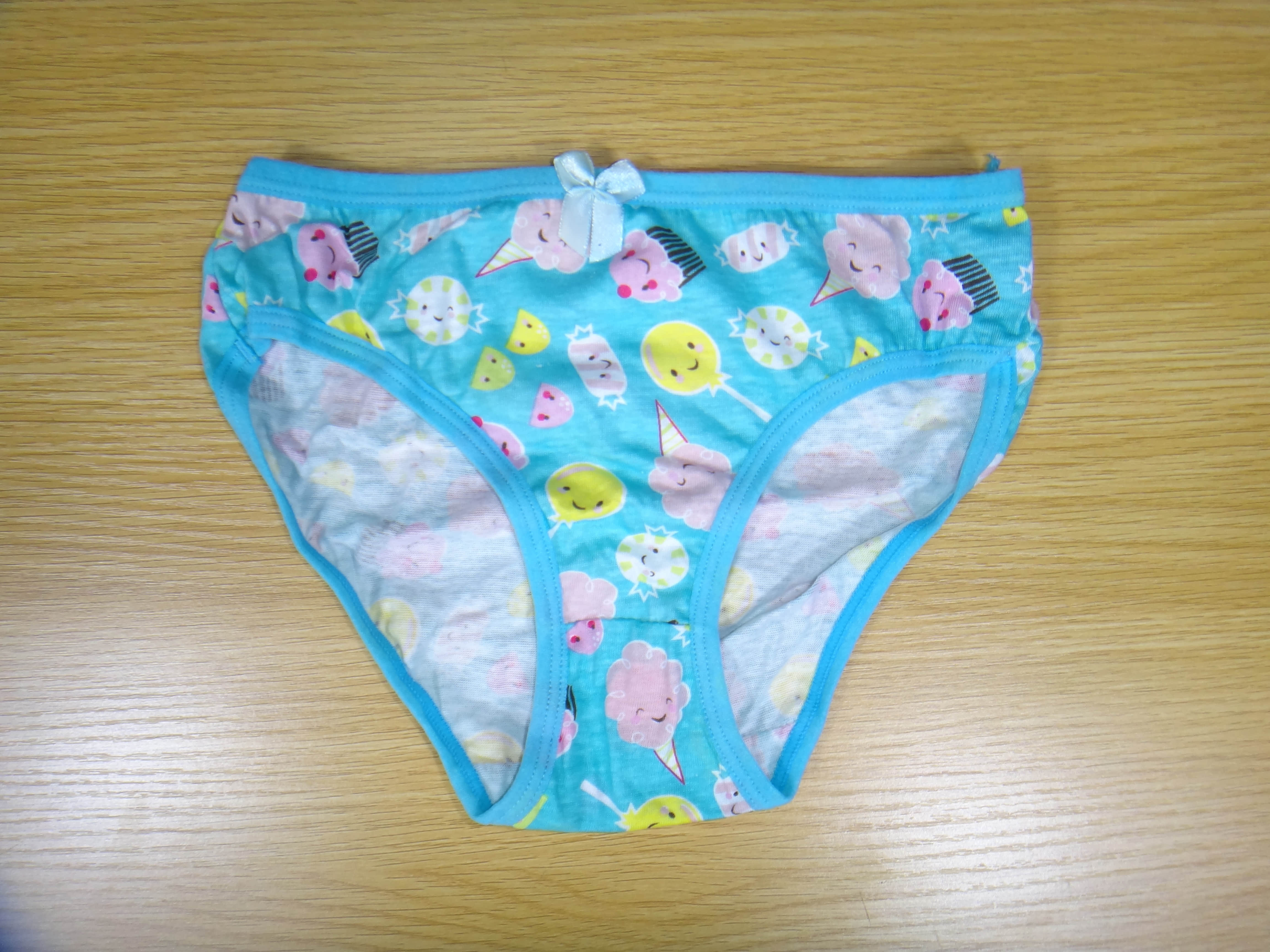 Girl's briefs G539