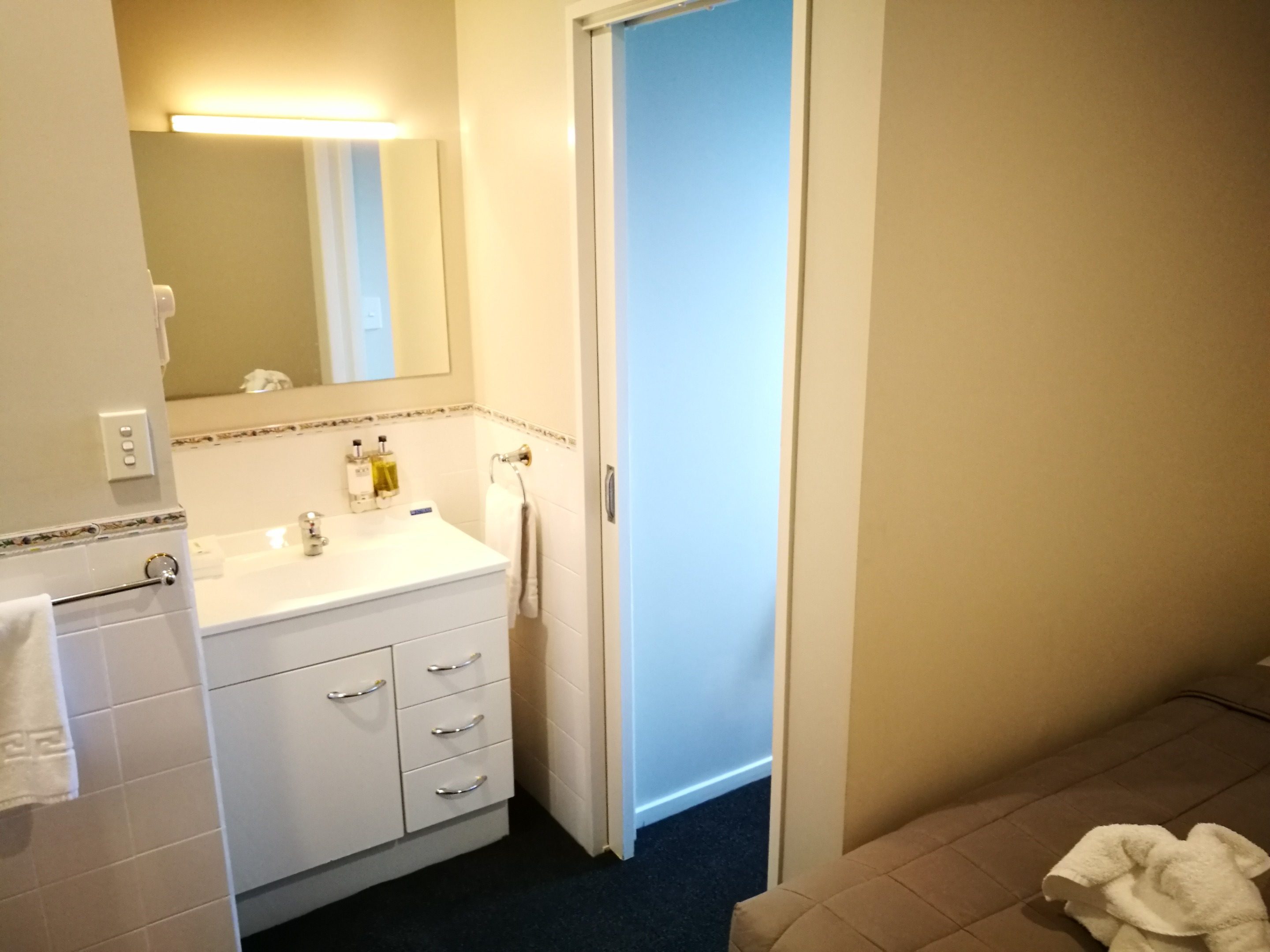 Airport Birches Motel