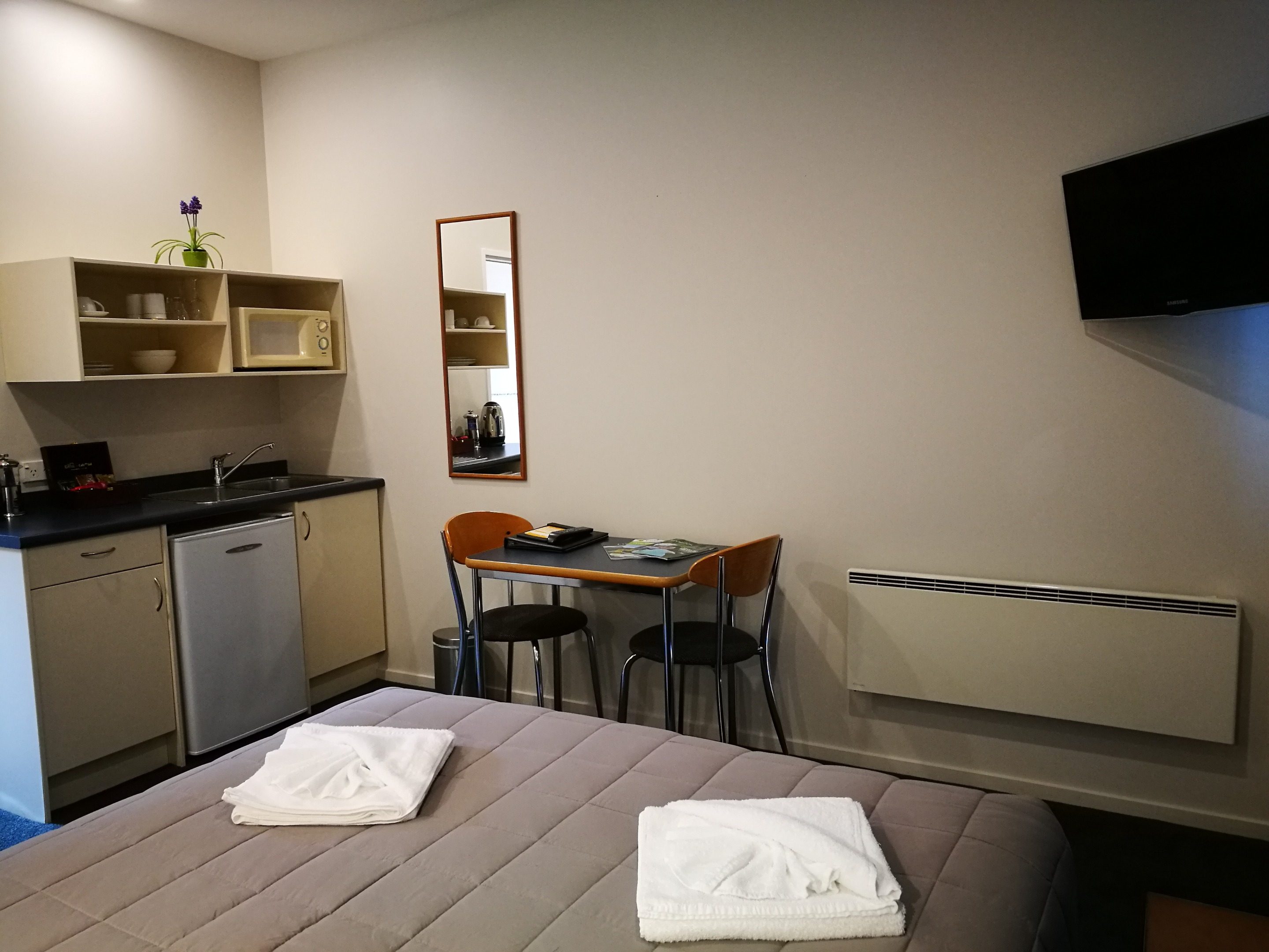 Airport Birches Motel