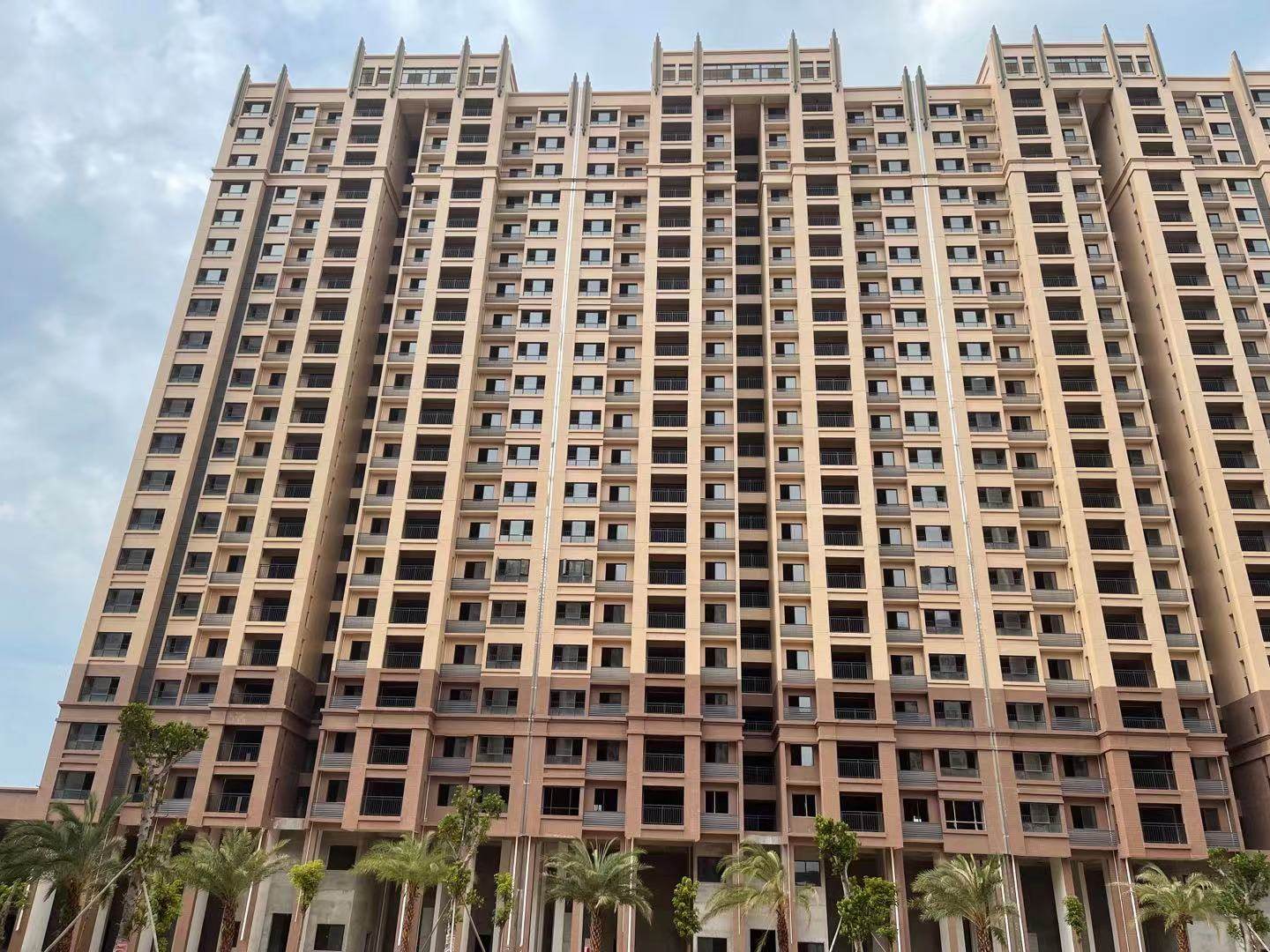 冠华城（冠华大厦、五、八、九、十号楼地下室、架空层）