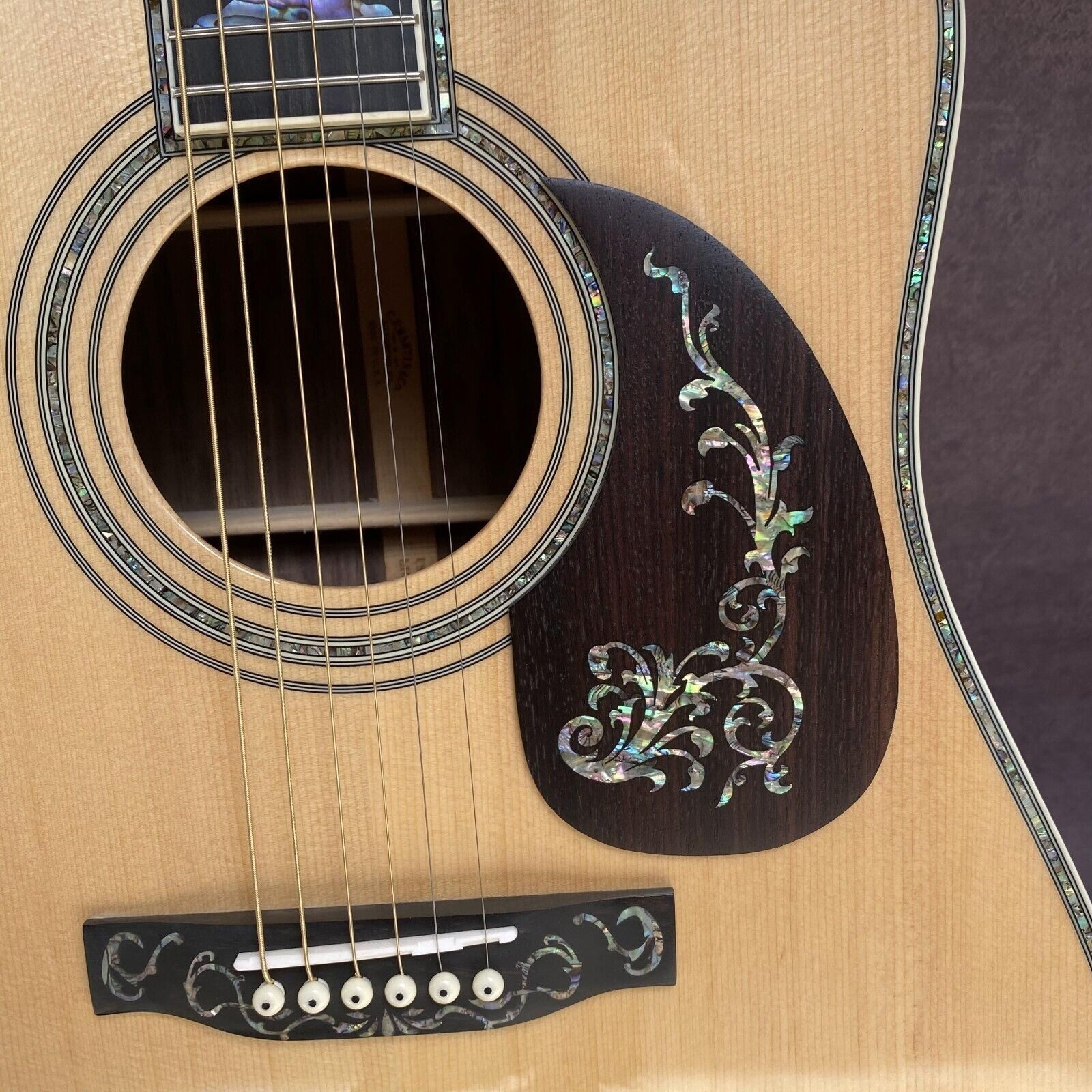 lux guitar