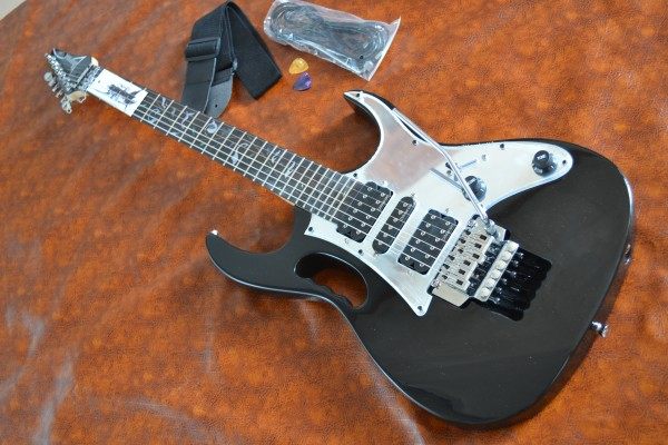 lux guitar