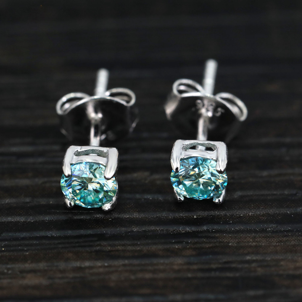 0.5CT Emerald Moissanite Diamond 925 Silver Classic Stud Earrings