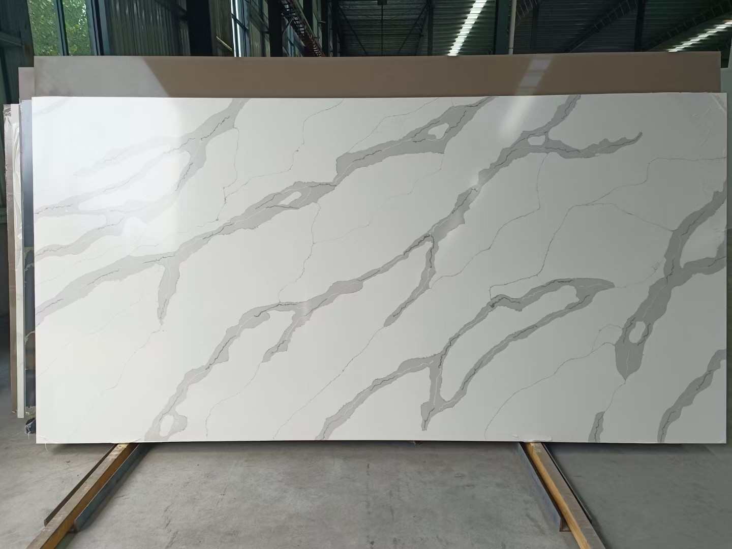 Cabinet Countertop Quartz VS Marble Stone