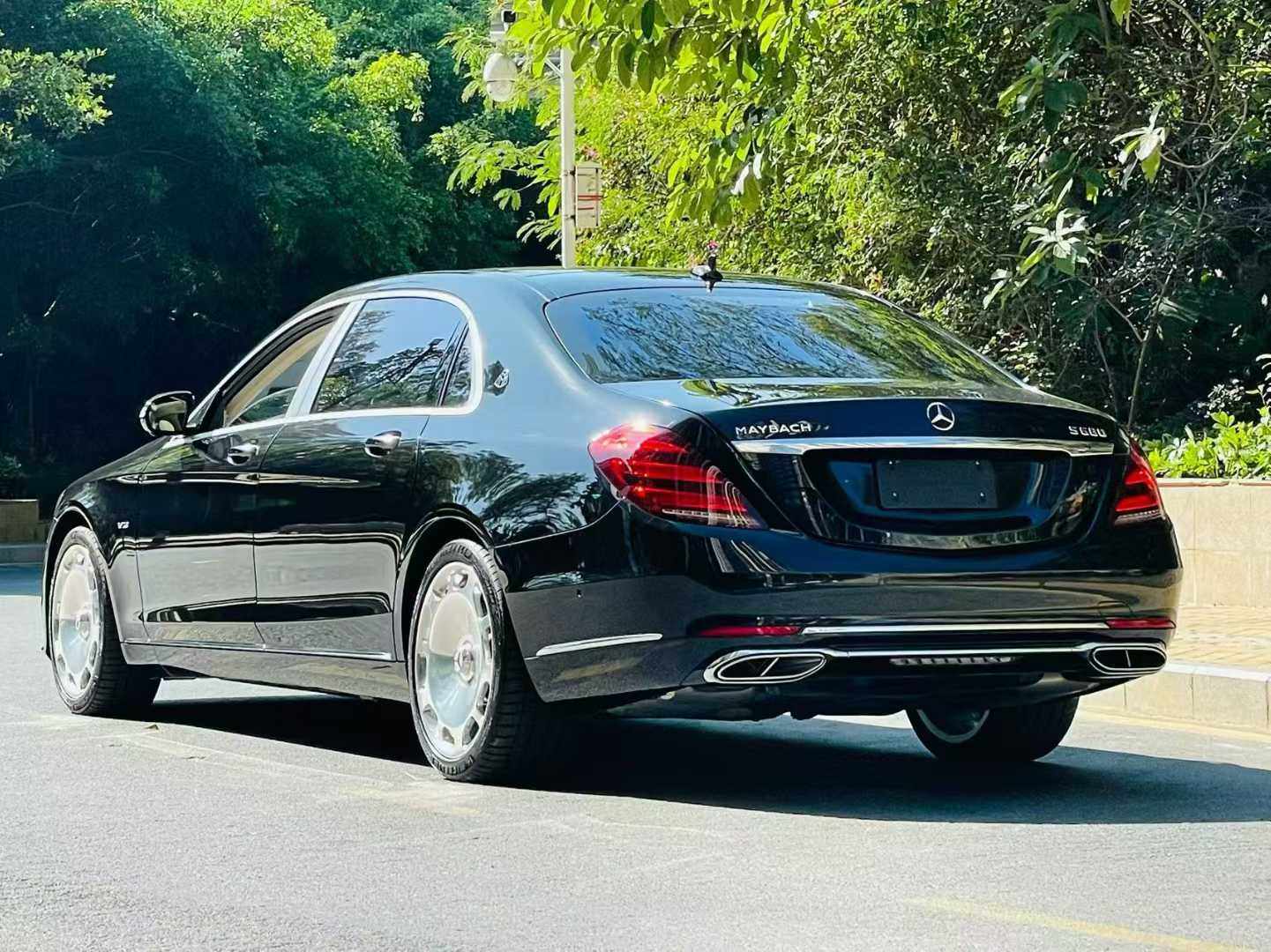 Mercedes-Benz Maybach S480