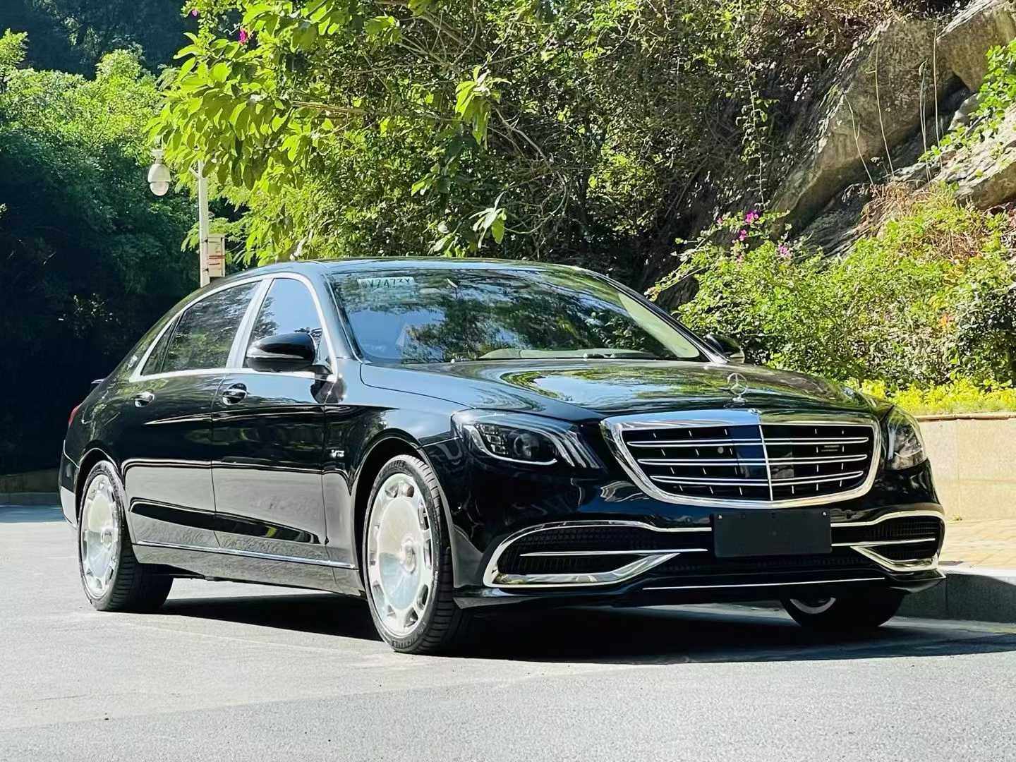 Mercedes-Benz Maybach S480