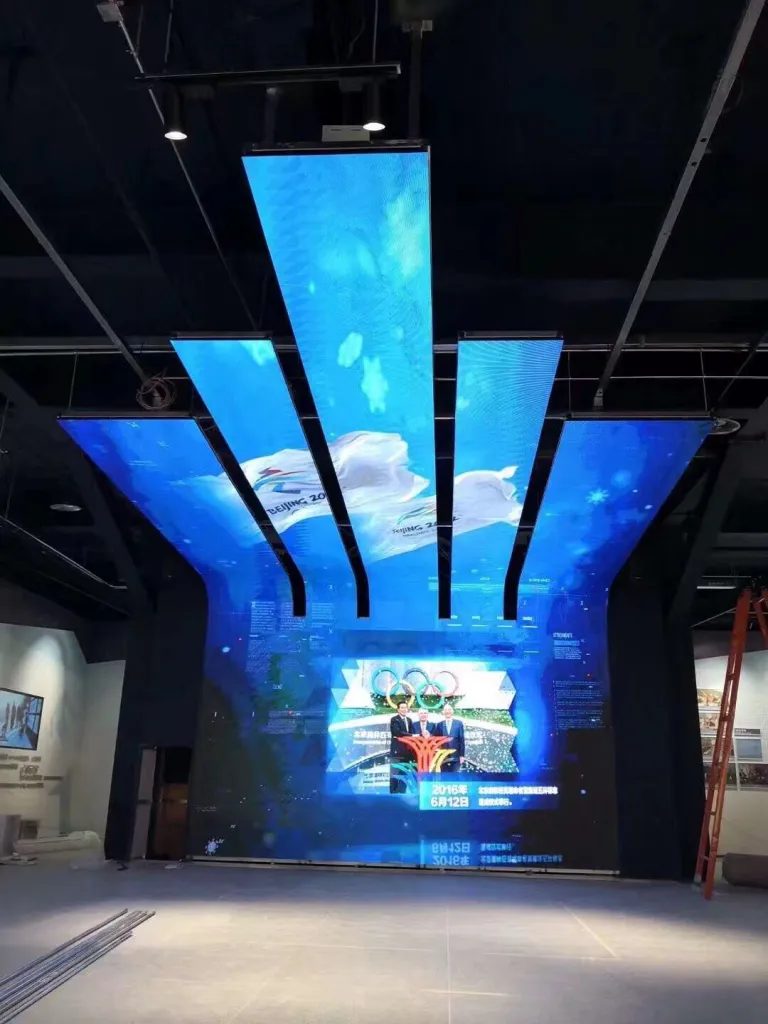 P2.5 Wave LED Display Customized round LED Module Indoor Flexible LED ...