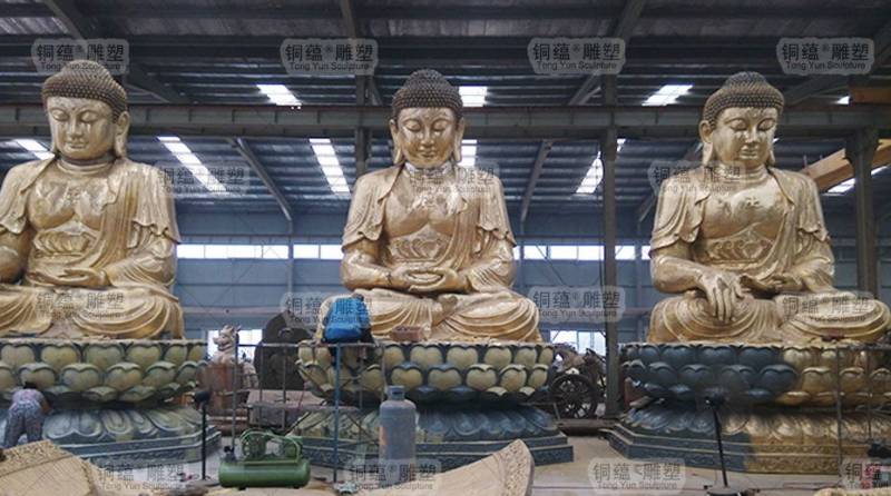 青海高16米三世佛