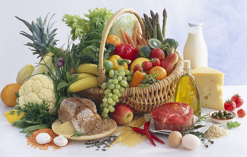 Food Shop Promotes Sustainability Through Green Packaging