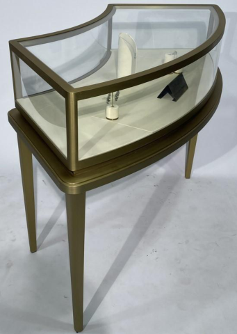 JEWELRY SHOWCASE