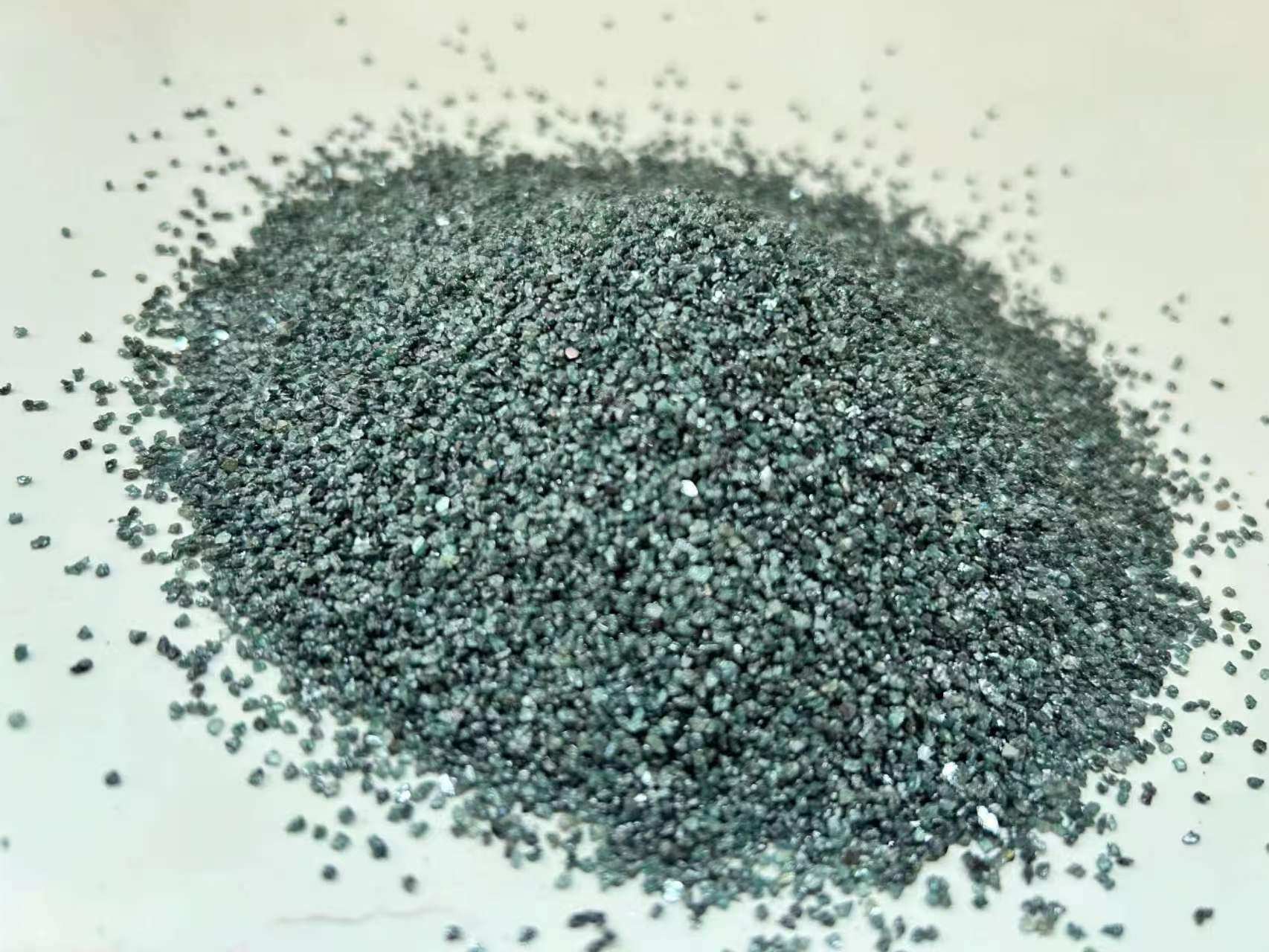 Green silicon carbide