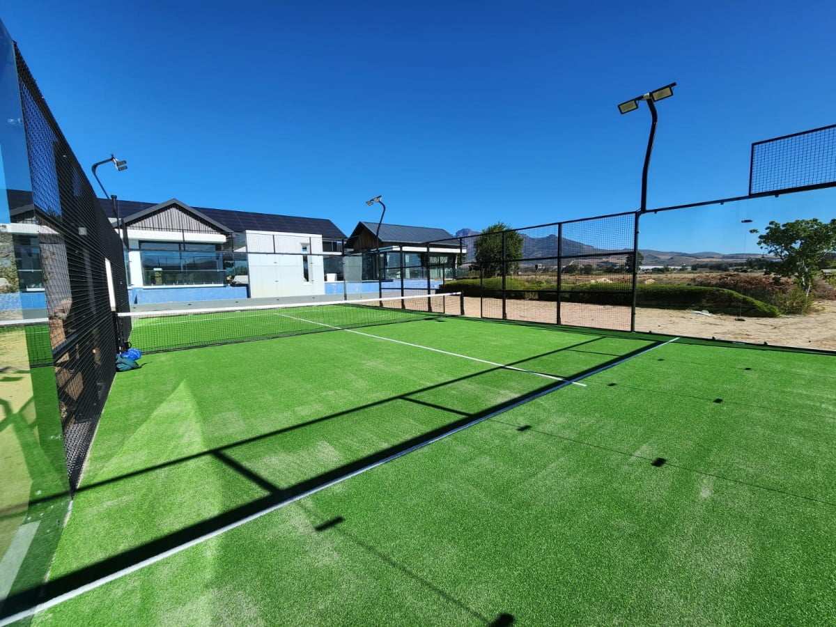 Emergency Repairs and Spare-Parts Supply Chain for Padel Court Operators
