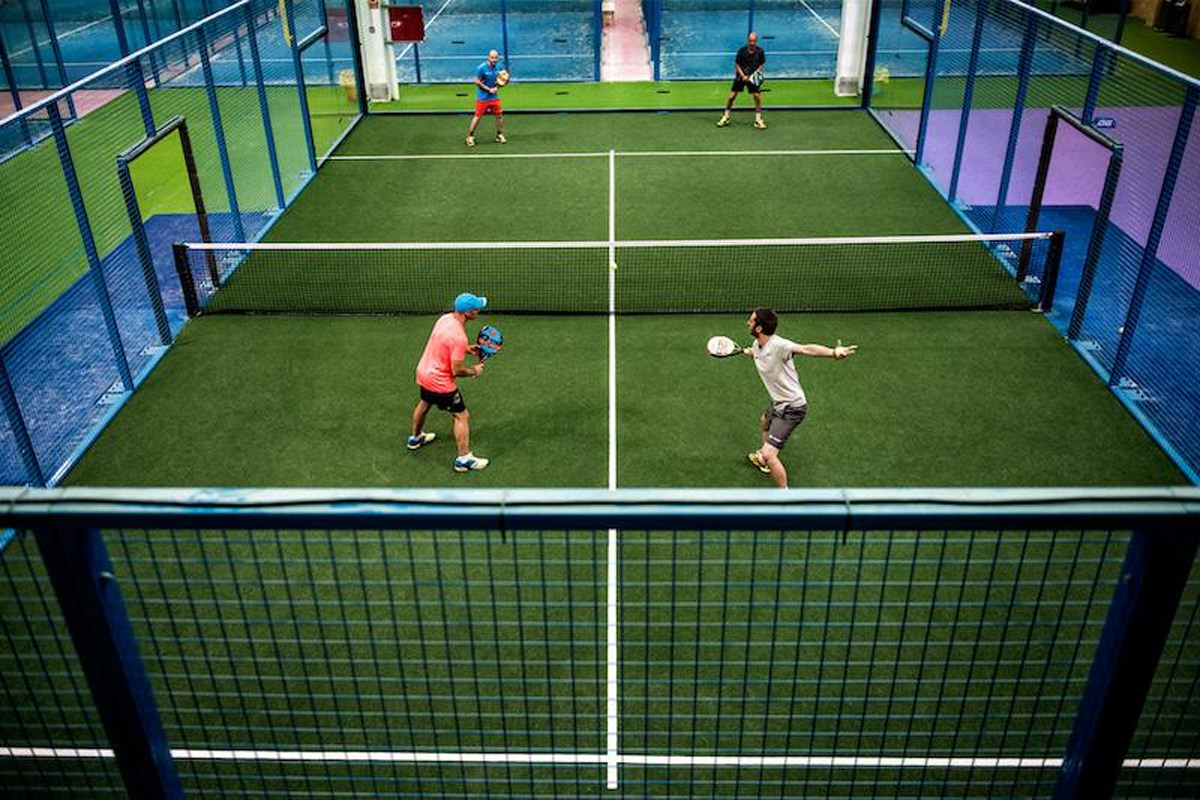 Hot-Dip Galvanized Steel Frames: Corrosion Protection for Padel Courts