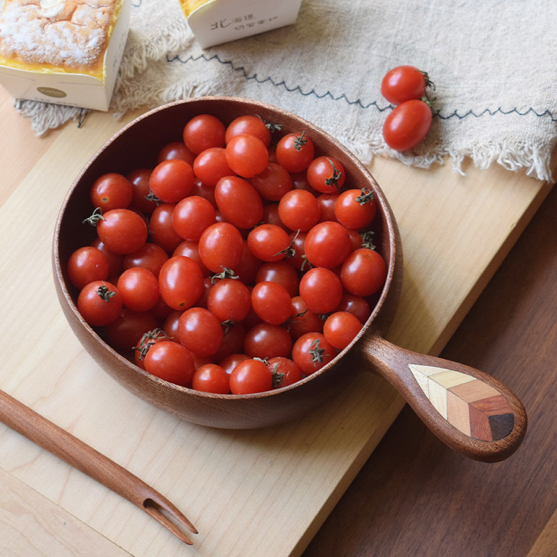 Stemmed Salad Bowl