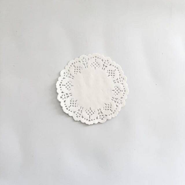 5.5 inch round flower base paper