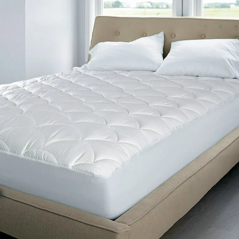 Luxury Quilted Mattress Protector - Hotel-Style Bed Cover with Scallop Stitching, Premium Mattress Cover for Enhanced Comfort & Protection