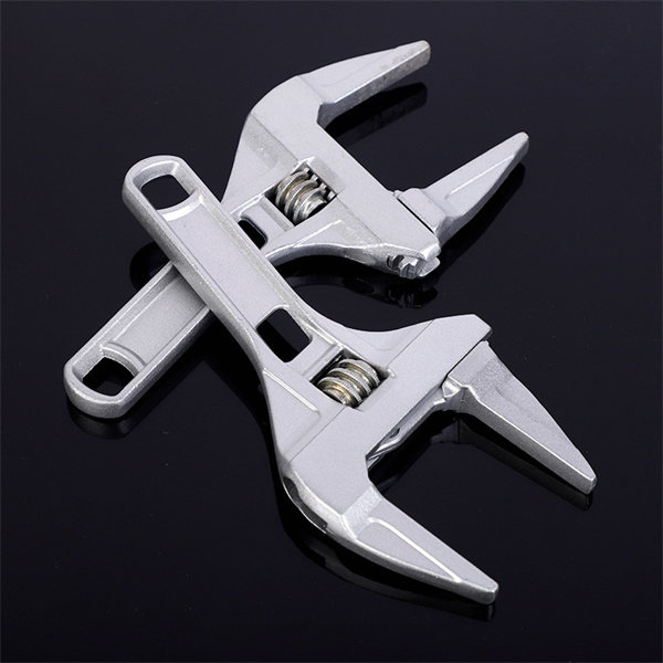 Multifunctional aluminum alloy bathroom wrench wholesale light live pipe pliers wrench large opening short handle movable pliers