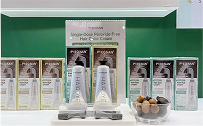 启彩生物首秀亚太美容展