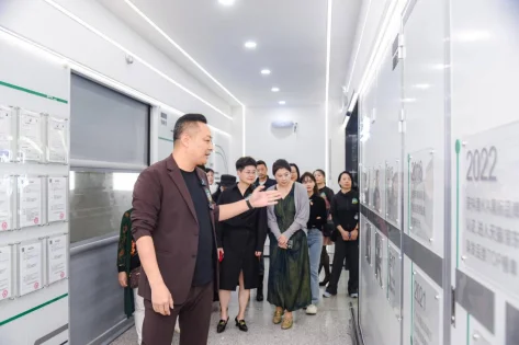 新工厂研发中心“启彩生物”落成，韩愢科研硬实力全新升级
