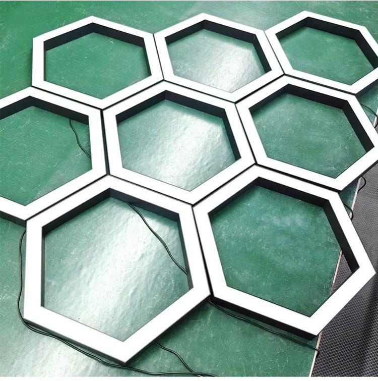 Hexagonal-Linear-Light