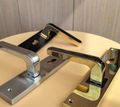 Exquisite doorknobs with decorative sequins, available in a variety of specifications.