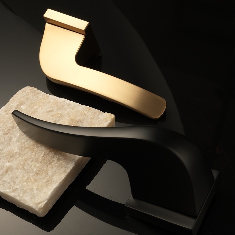 Italian-Standard Quality Door Handles Made in Wenzhou China’s Hardware Hub