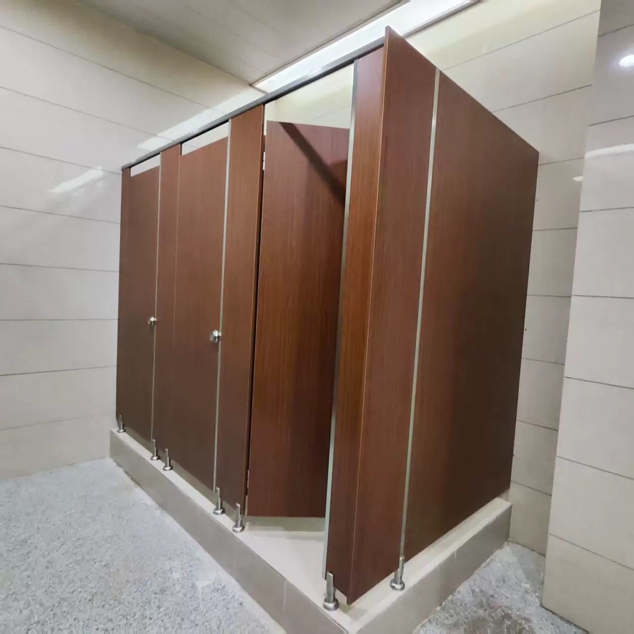 Inside Bathroom Stall Panel Layout with Latch and Hinge