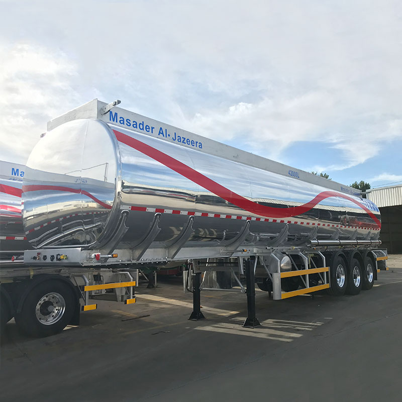 Carbon SteelStainless SteelAluminum Alloy TankTanker Truck Semi Trailer for OilFuelDieselGasolineCrudeWaterMilk Transport