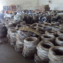 Electro and hot--dipped galvanized iron wire