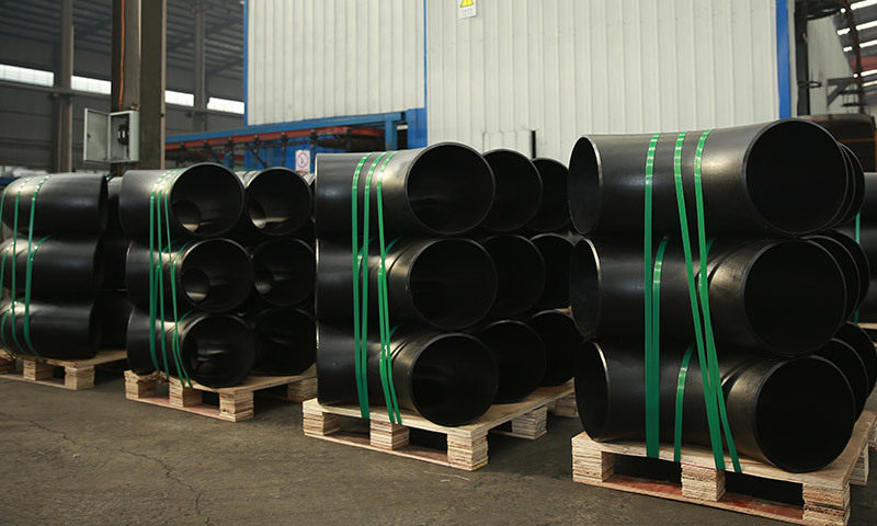 What's the difference between the butt weld fittings and socket fittings?