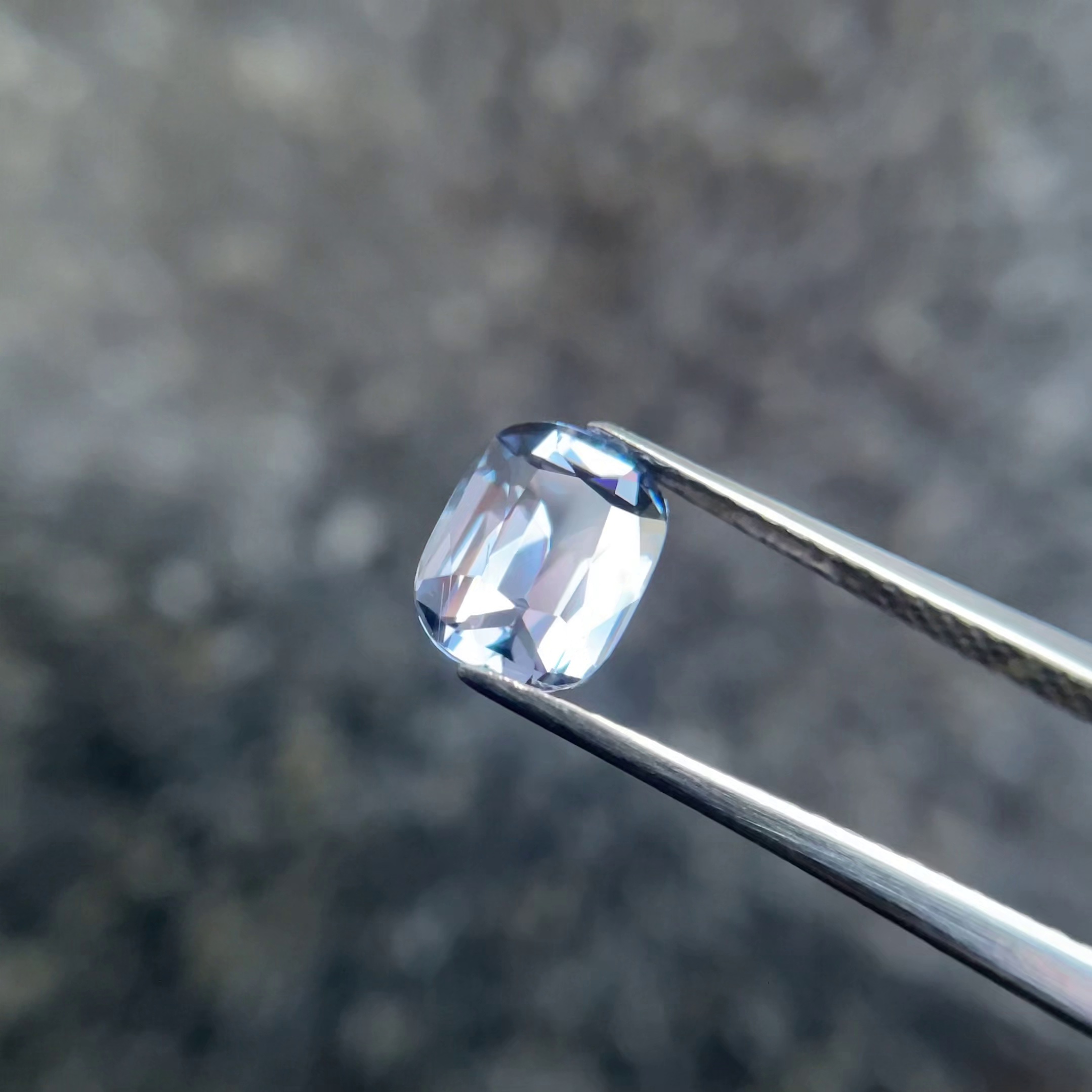 优质精切蓝色尖晶石