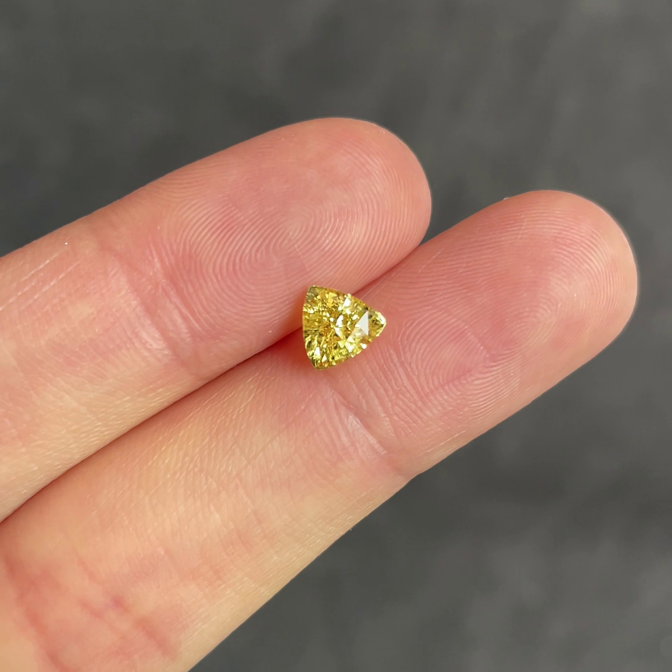 优质精品天然无加热黄色蓝宝石