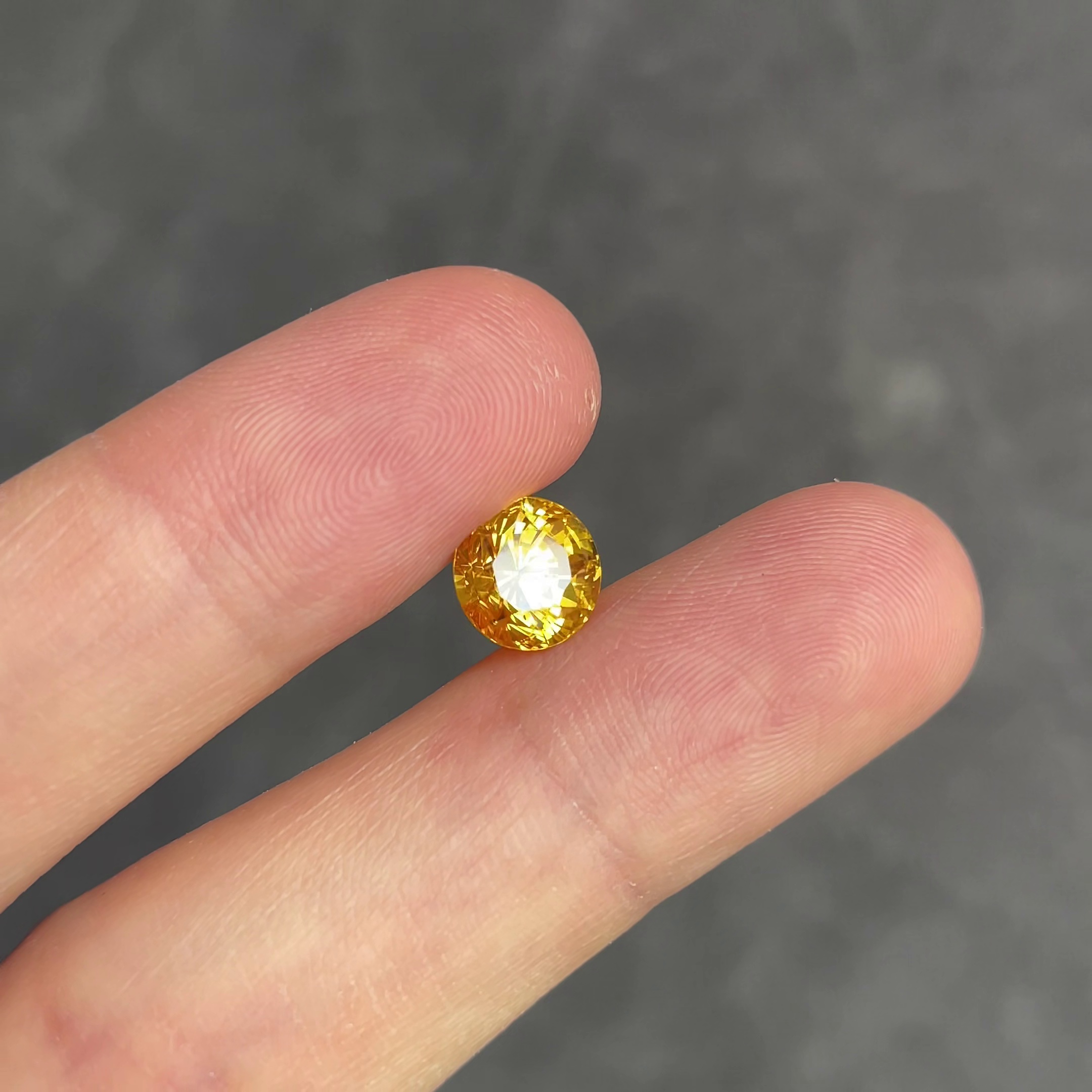 5.2ct 黄色蓝宝石