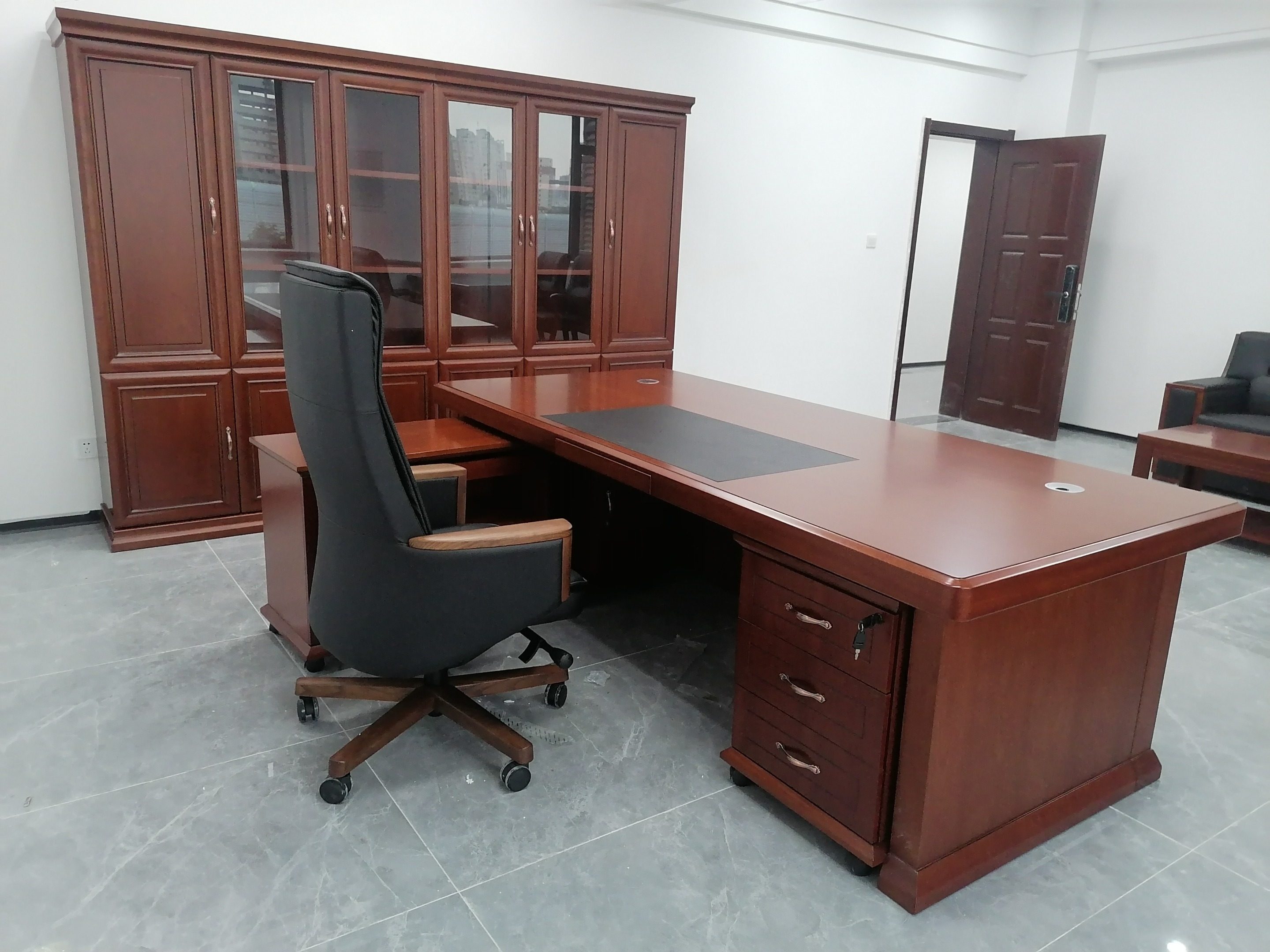 King Chair shop