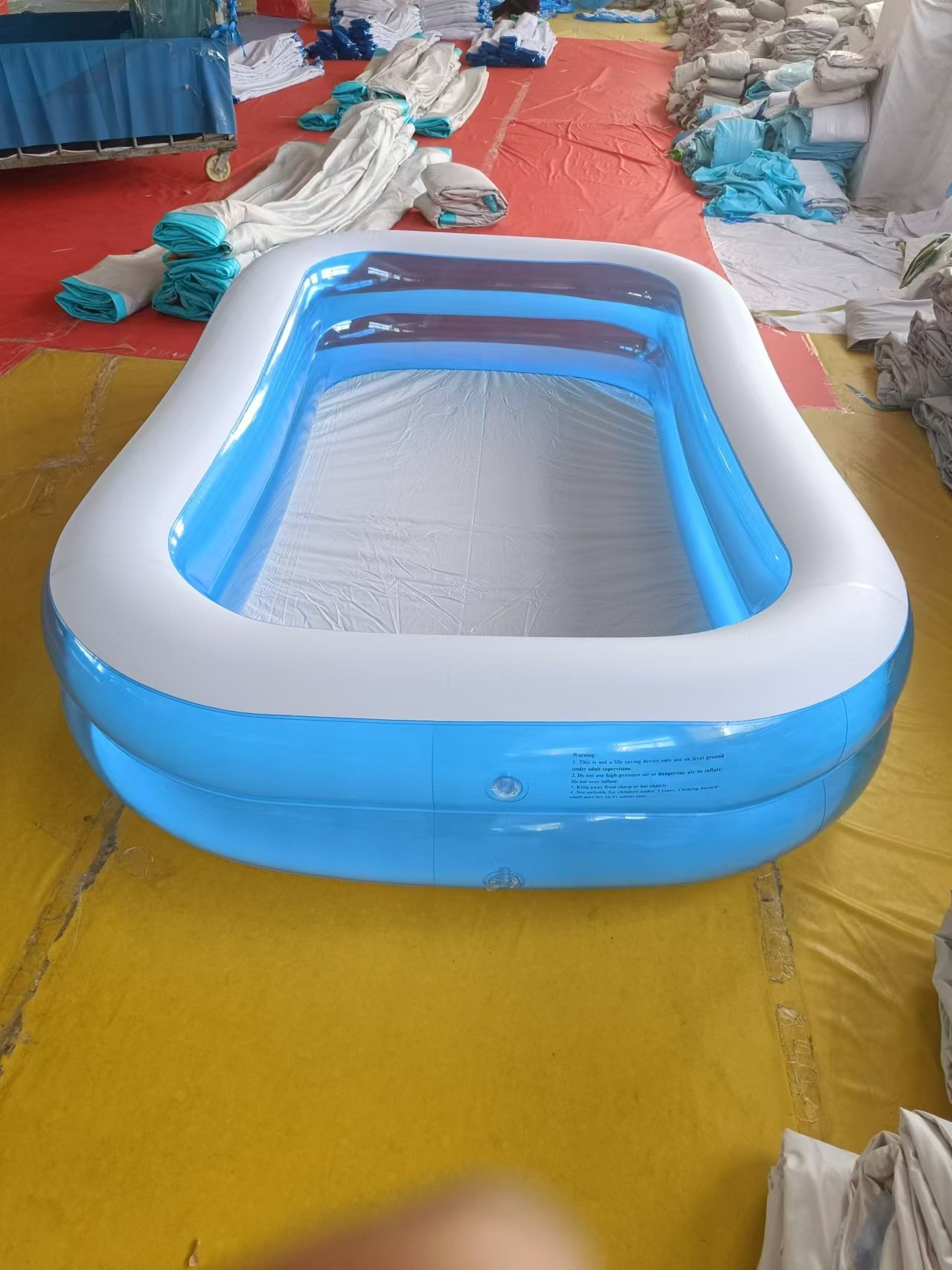 Inflatable swim pool