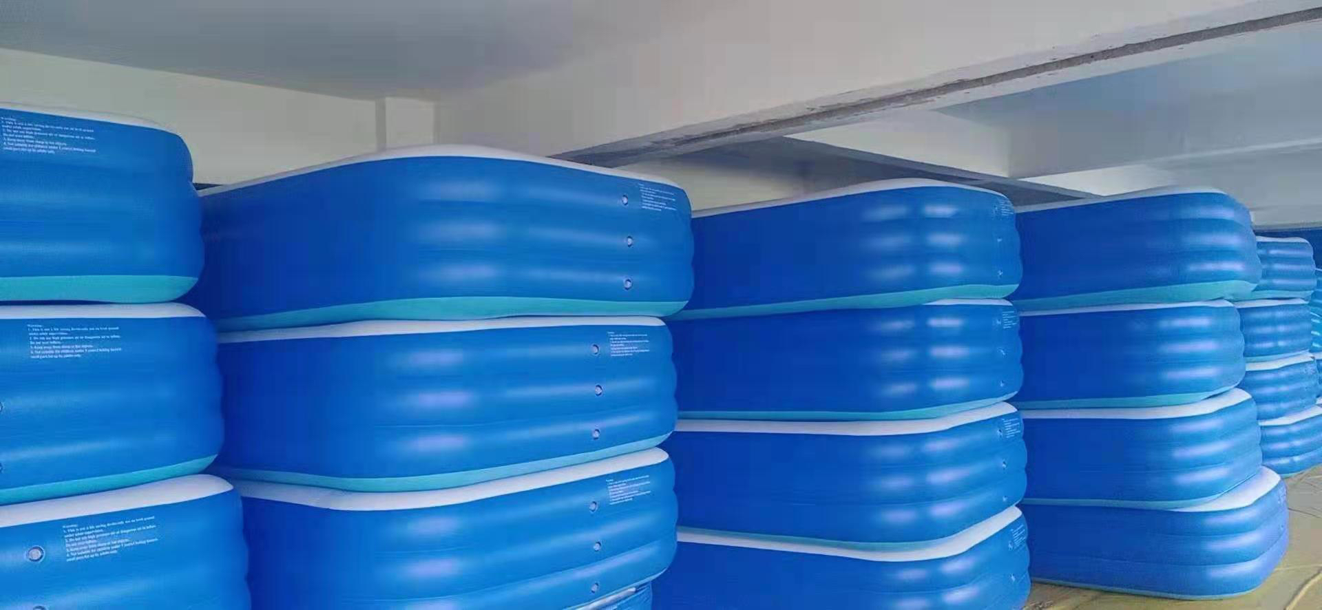 Inflatable swim pool