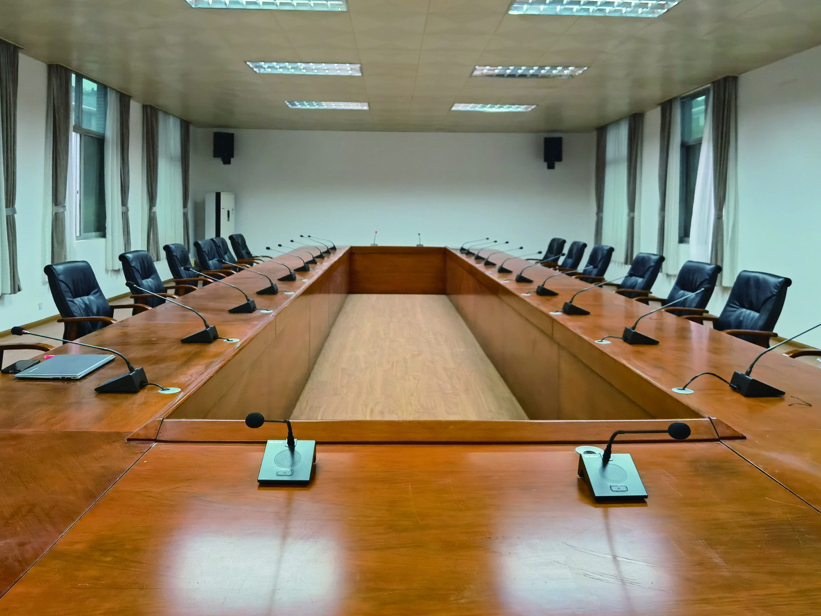 衡阳某部队会议室案例