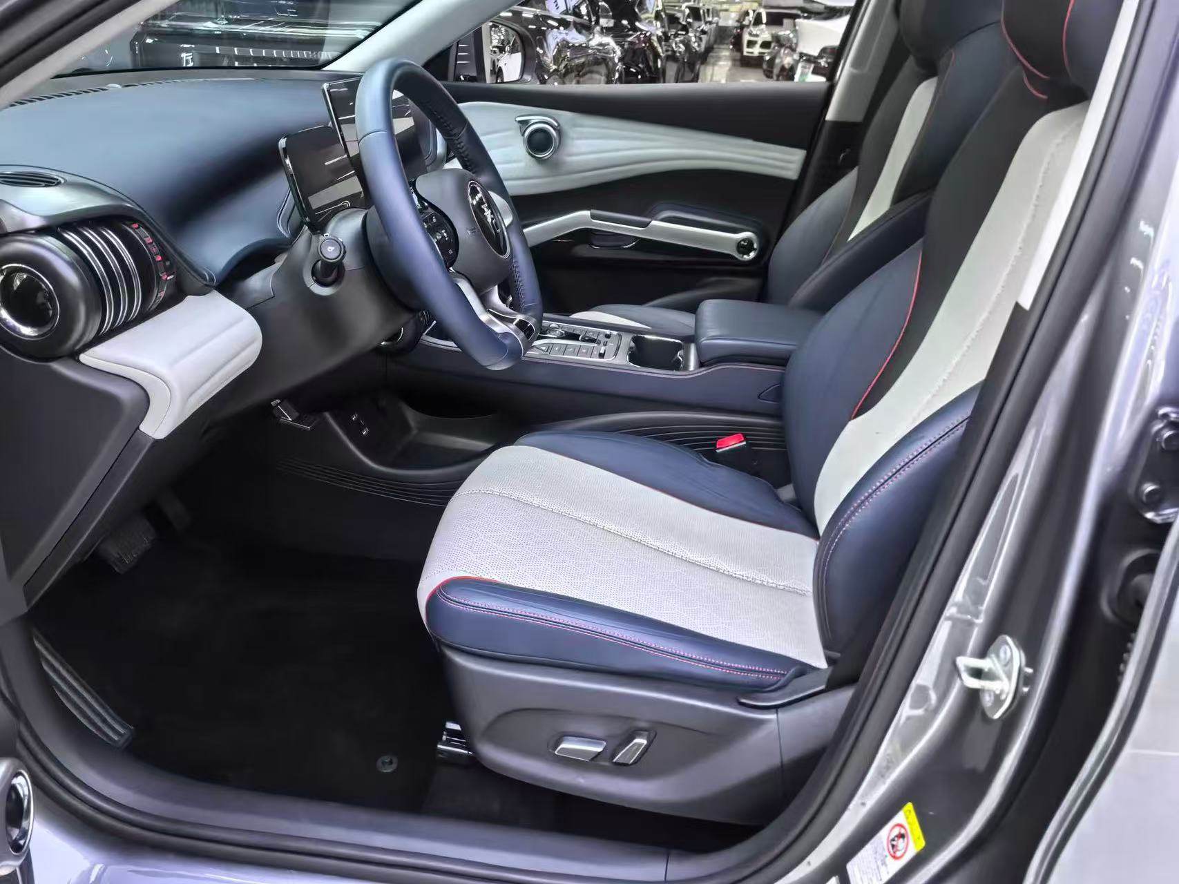 Yichun Xingyue Paipai Car Trading Co., Ltd