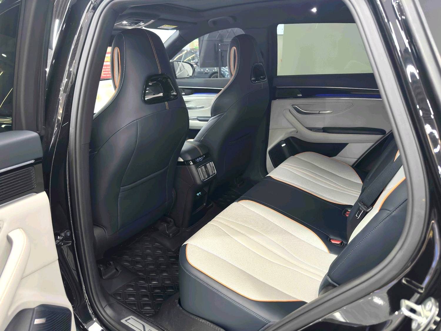 Yichun Xingyue Paipai Car Trading Co., Ltd