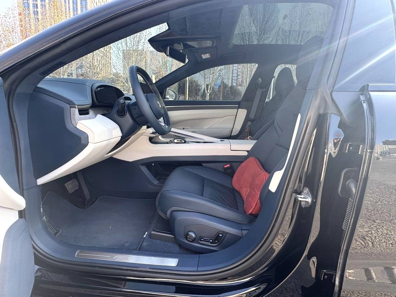 Yichun Xingyue Paipai Car Trading Co., Ltd