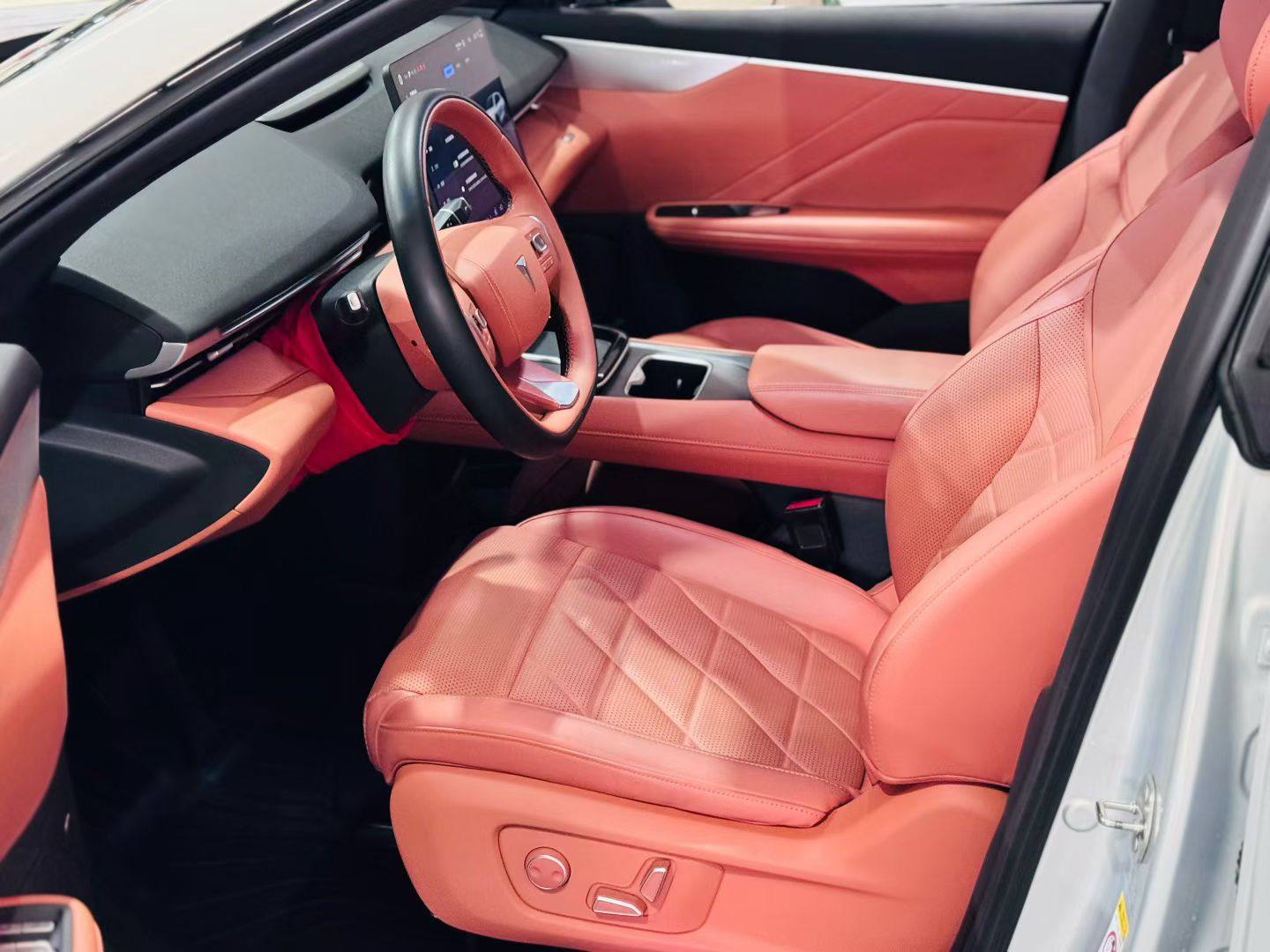 Yichun Xingyue Paipai Car Trading Co., Ltd