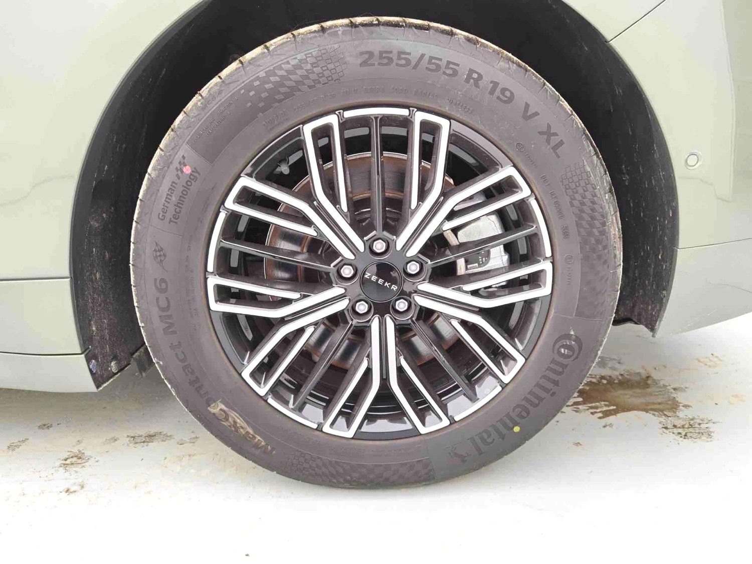 Yichun Xingyue Paipai Car Trading Co., Ltd