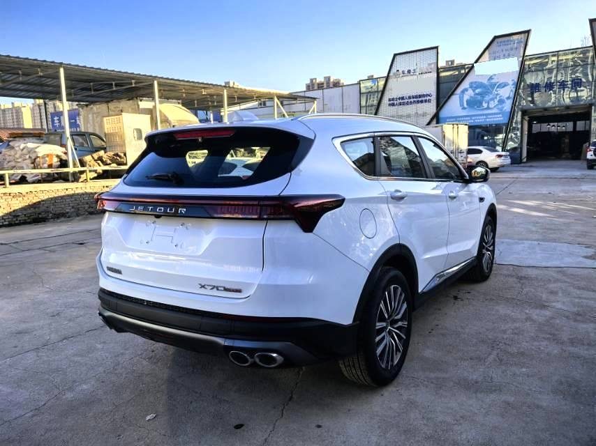 Yichun Xingyue Paipai Car Trading Co., Ltd