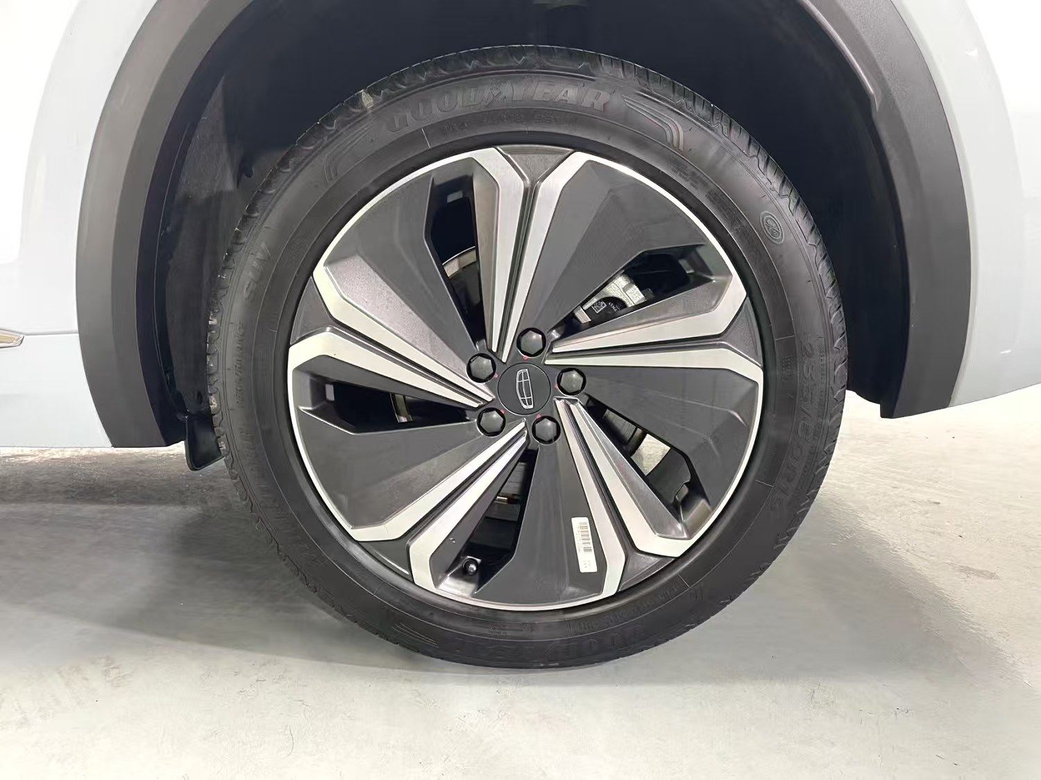 Yichun Xingyue Paipai Car Trading Co., Ltd