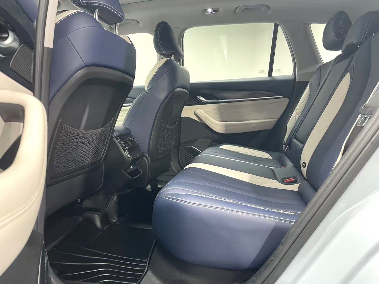 Yichun Xingyue Paipai Car Trading Co., Ltd