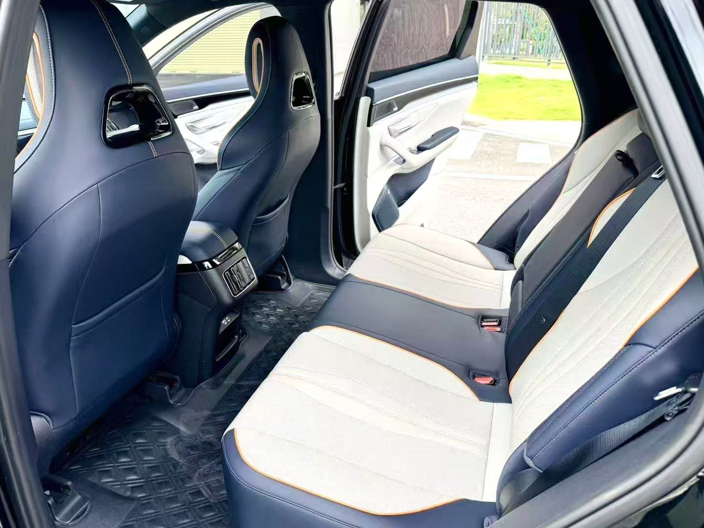 Yichun Xingyue Paipai Car Trading Co., Ltd