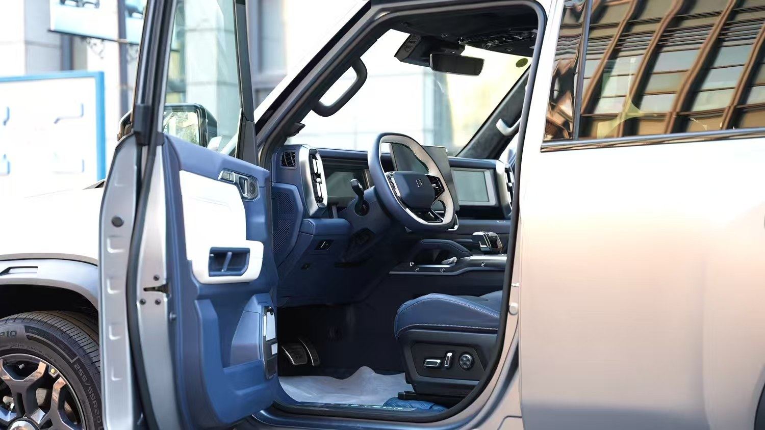 Yichun Xingyue Paipai Car Trading Co., Ltd