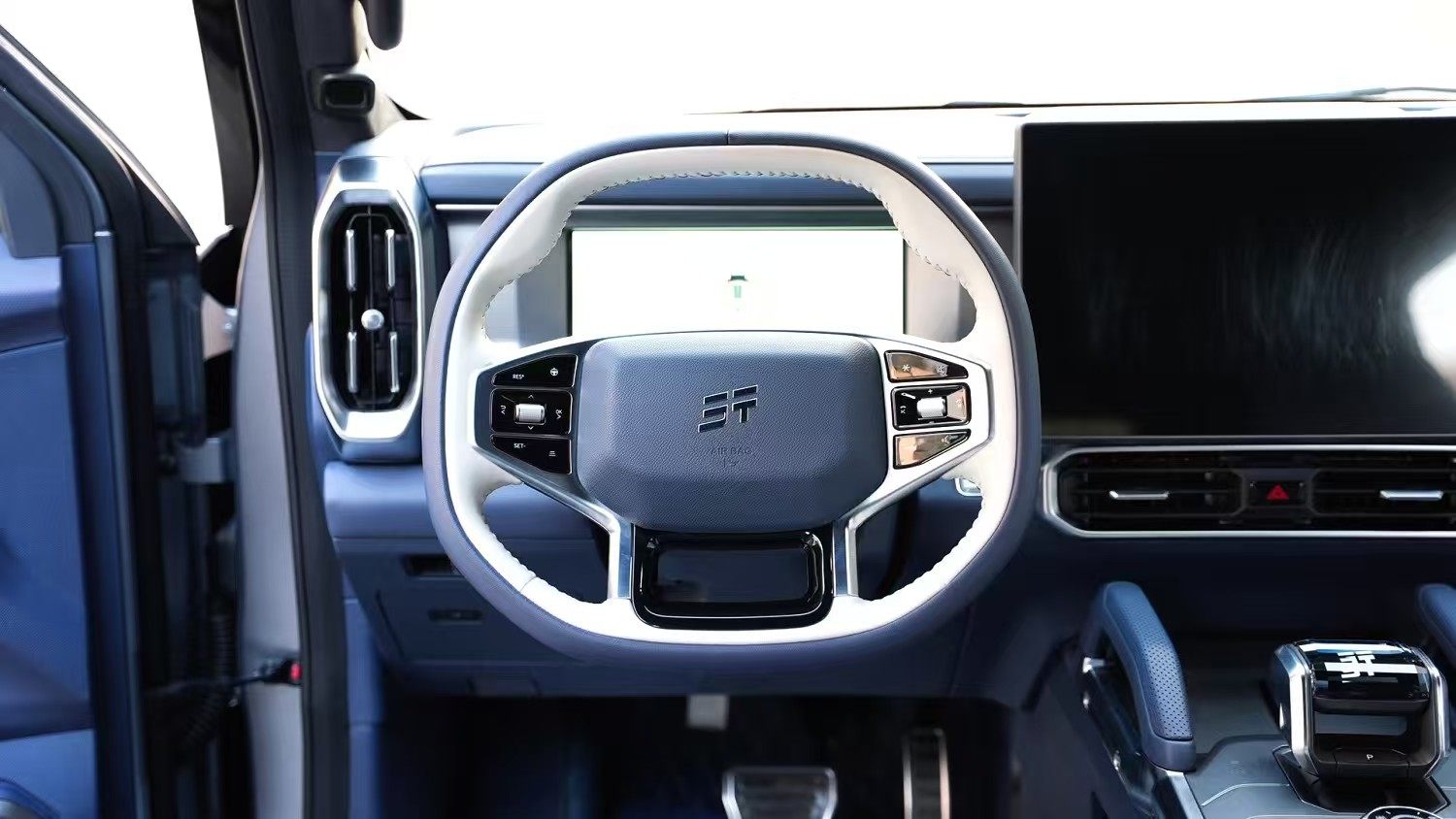 Yichun Xingyue Paipai Car Trading Co., Ltd