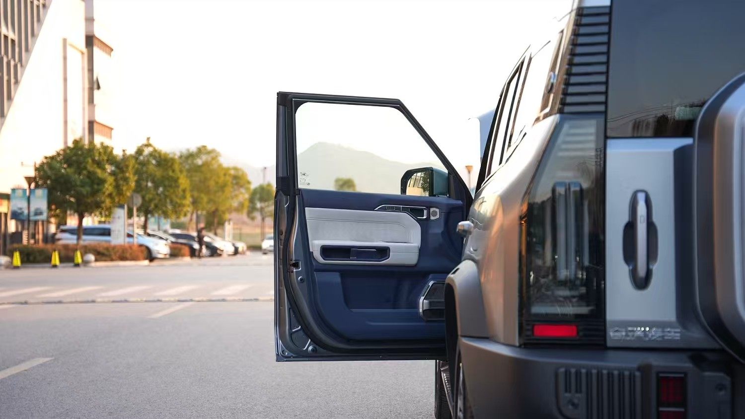 Yichun Xingyue Paipai Car Trading Co., Ltd