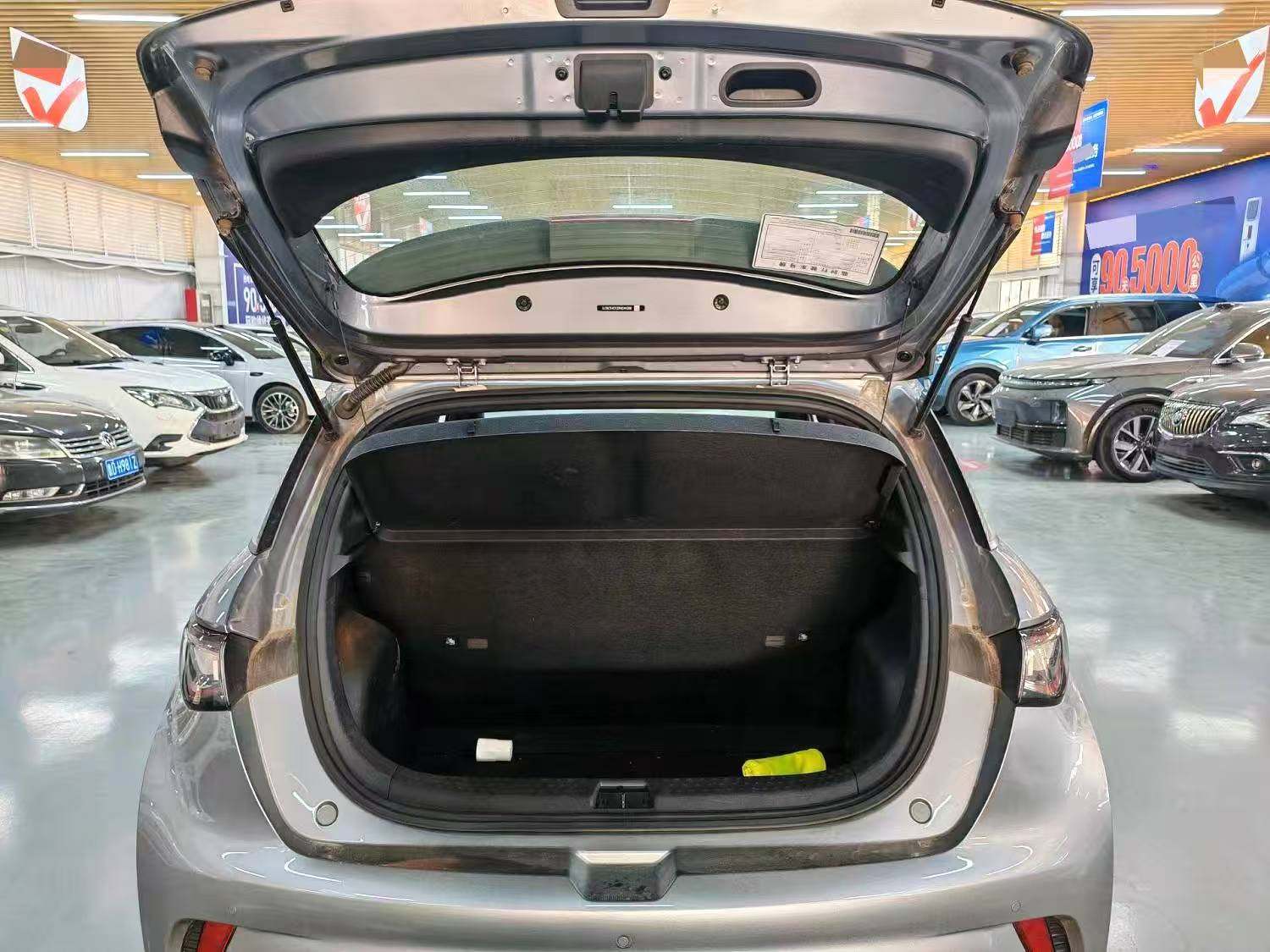 Yichun Xingyue Paipai Car Trading Co., Ltd